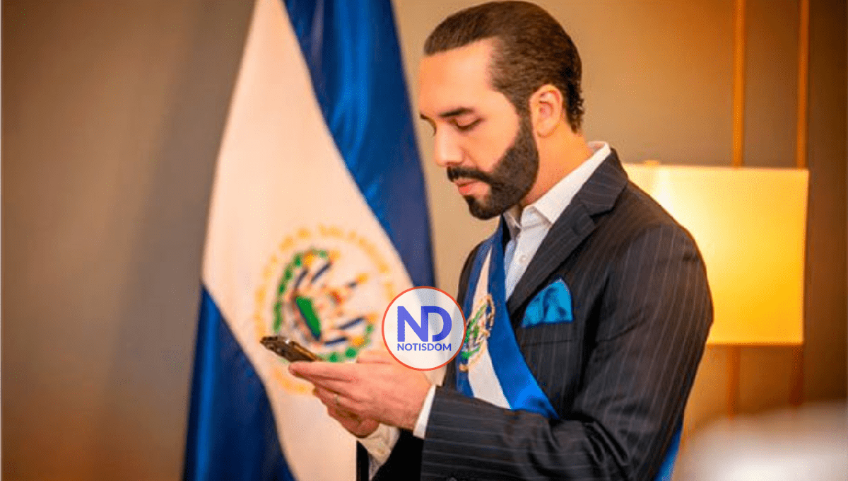 Nayib Bukele se describe en Twitter como «el dictador más cool del mundo»