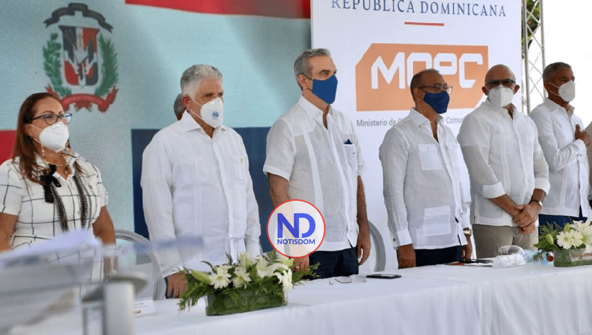 Gobierno inicia ampliación de tres importantes carreteras en Santiago