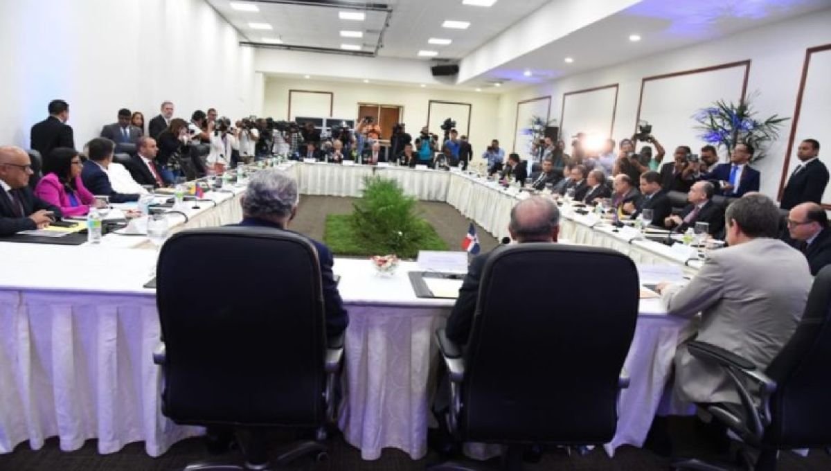 Venezuela: Gobierno y oposición reanudan el diálogo en México 2 Venezuela: Gobierno y oposición reanudan el diálogo en México