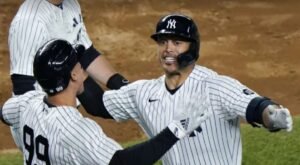 Stanton pega grand slam y los Yanquis ganan terreno por el comodín