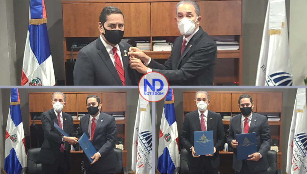 MESCYT y Consulado RD NY acuerdan otorgar becas a dominicanos en área triestatal 3 3 FOTOS A COLLAGE 13 MESCYT y Consulado RD NY acuerdan otorgar becas a dominicanos en área triestatal