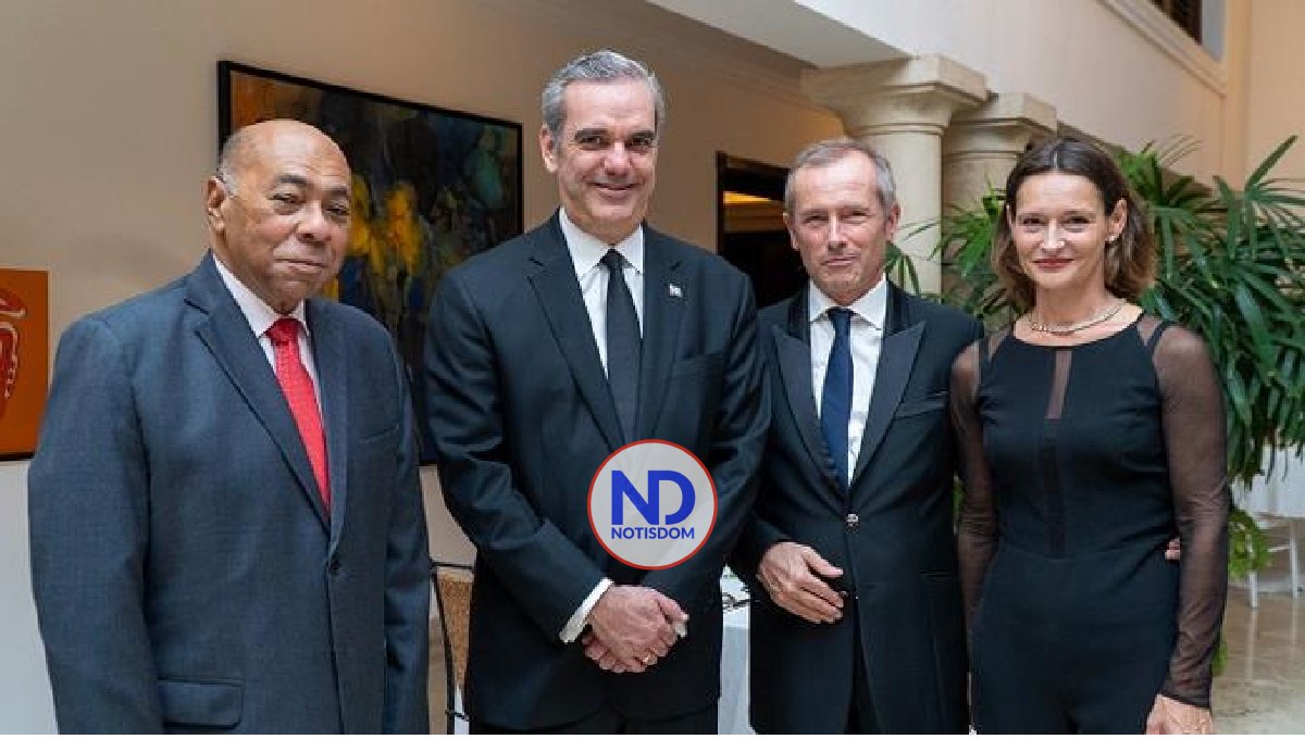 La embajada de Francia festejó ofrece coctel en honor a la gastronomía