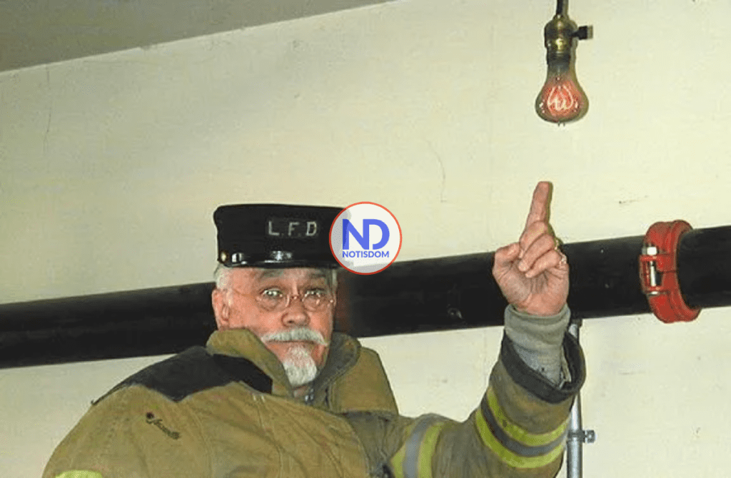 Bombilla 120 anos 01 Bombilla lleva encendida 120 años en una estación de bomberos