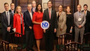 Ley mercado capitales permitirá a RD acceder a billones de dólares