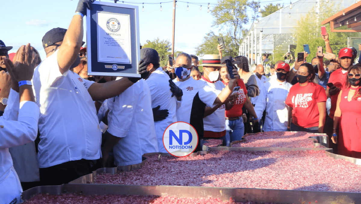 Chefs dominicanos establecen récord Guinnes con mangú en NY