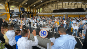 País Posible juramenta a cientos de nuevos miembros en SDE