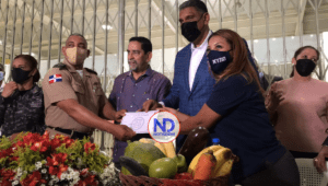 Eligio Jáquez entrega chalecos antibalas y ambulancias a Seguridad Presidencial, PN y DNCD