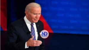 Pelosi dice que habrá acuerdo sobre planes de Biden en una semana