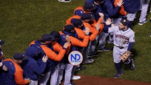 Astros, con jonrón de Altuve, igualan serie ante Medias Rojas