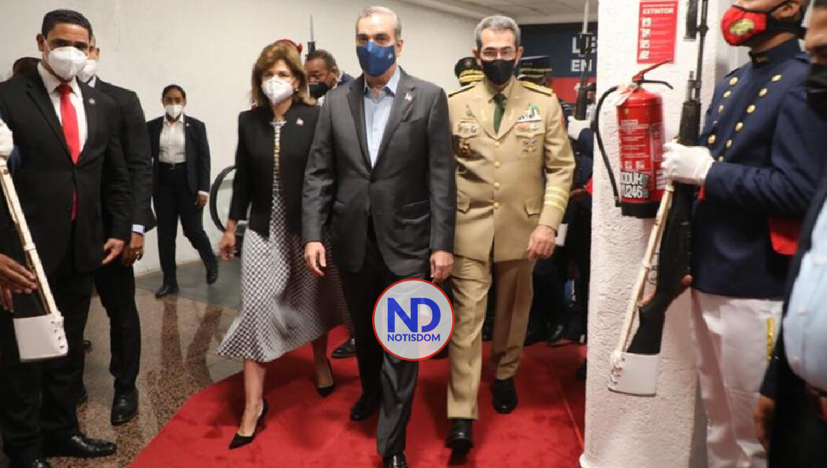 Luis Abinader sale hacia Panamá; tendrá encuentro con presidentes de dicho país y Costa Rica