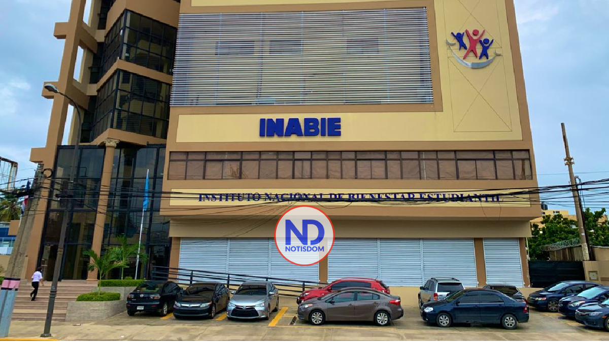 INABIE investiga utilería escolar dañada encontrada en almacenes