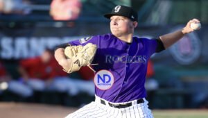 Rolison, pitcher de Rockies, viene por victorias con Tigres del Licey