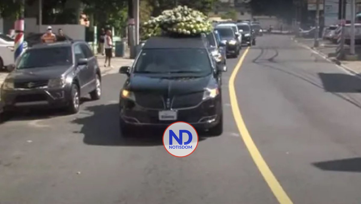 Sepelio del exsenador Reinando Pared Pérez