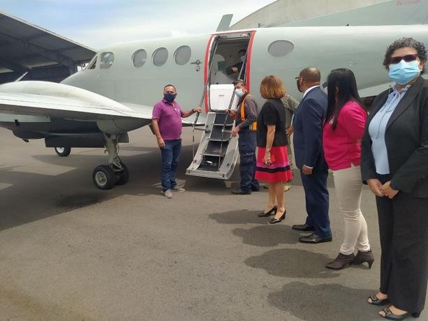 VACUNA A8 RD dona 56,800 vacunas de AstraZeneca a Costa Rica