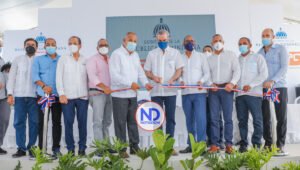 Presidente inaugura carretera en Villa Riva; costó RD$95 millones
