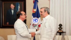 Luis Abinader recibe a Raúl Di Blasio en el Palacio