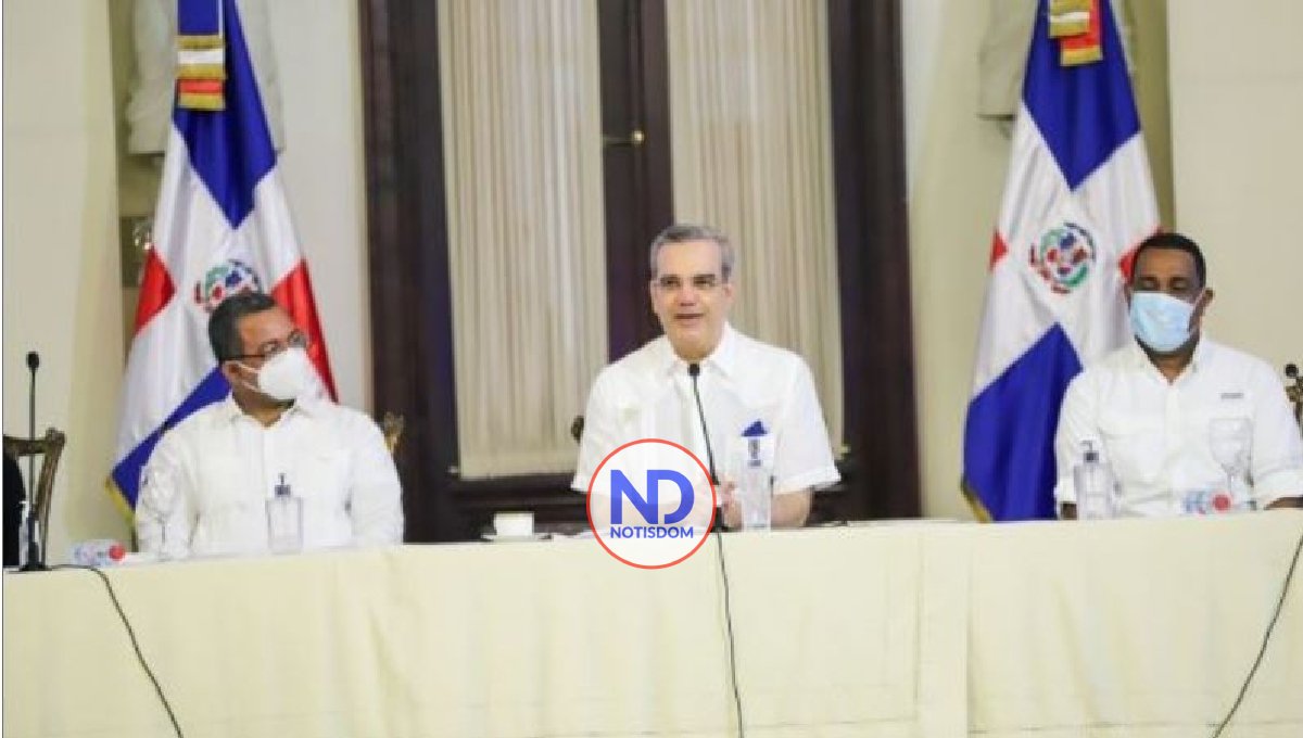 El Presidente Abinader anuncia planes en favor motoconchistas