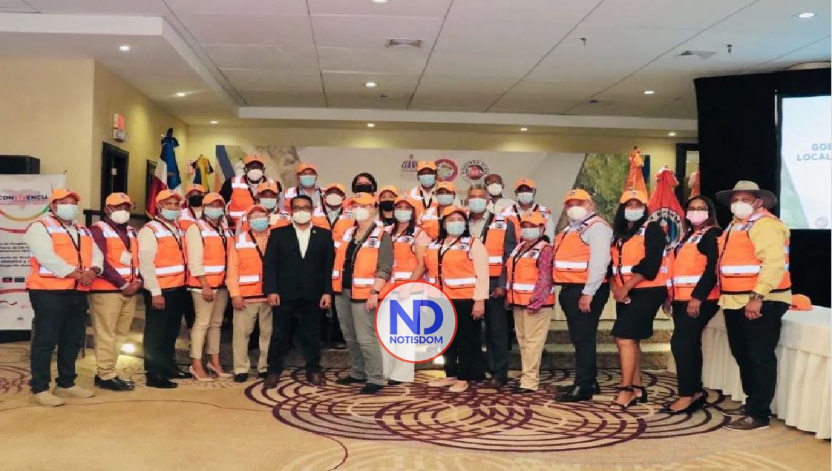 Alcaldes línea fronteriza reciben capacitación de Defensa Civil