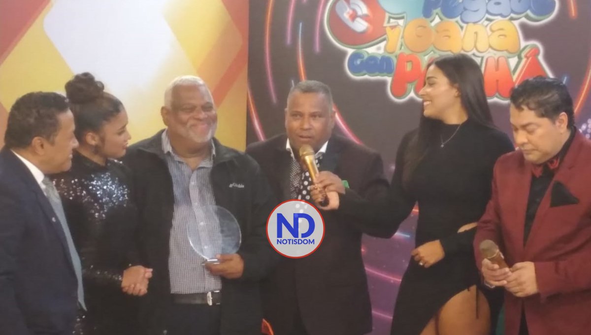 Reconocen a Elías Barrera Corporán como «Estrella por Siempre»