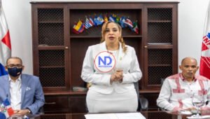 Katiusca del Carmen Báez toma posesión en el INPOSDOM