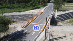 Abinader inaugura puente Las Yayas-Padre Las Casas e inicia construcción de polideportivo