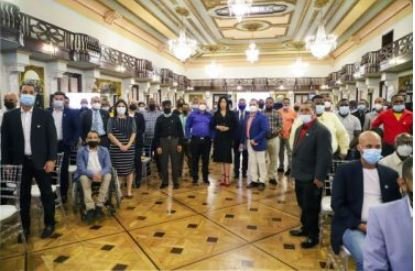 REUNION 38 El Presidente Abinader anuncia planes en favor motoconchistas