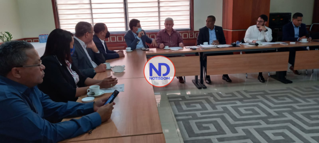 Diputados se reúnen con director del INDEX y tratan creación de más oficinas en el exterior 3 Ramon Ceballo y director Index 02 Diputados se reúnen con director del INDEX y tratan creación de más oficinas en el exterior