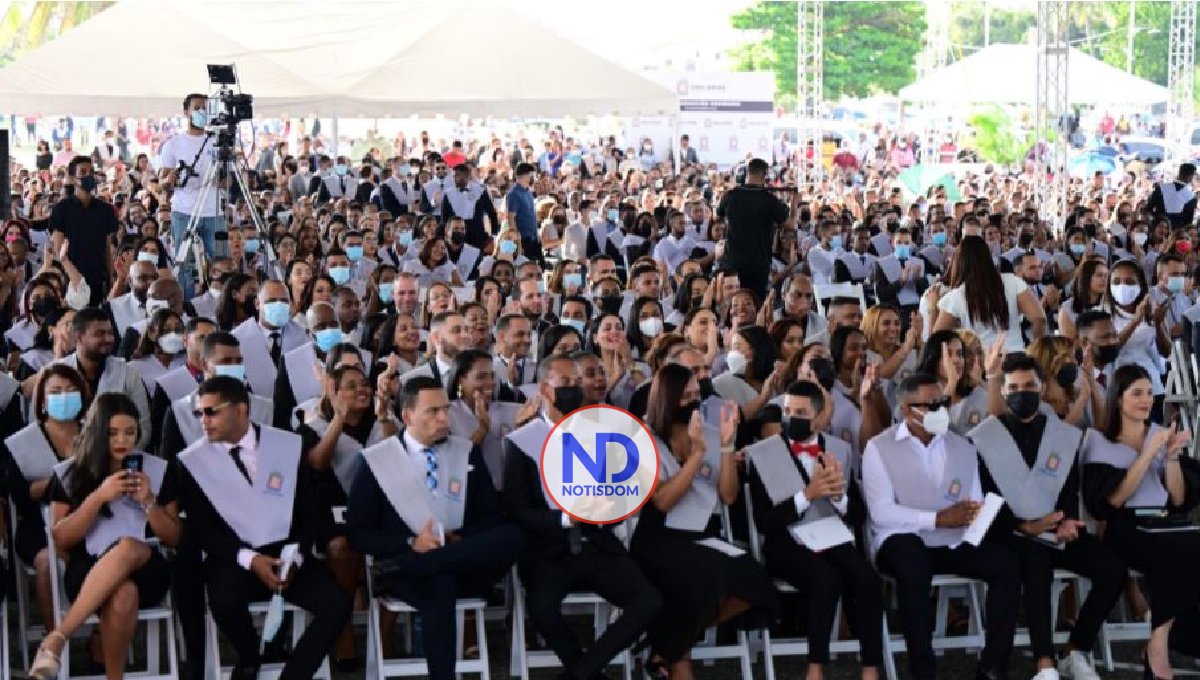 UNICARIBE gradúa 1,180 nuevos profesionales en Santo Domingo