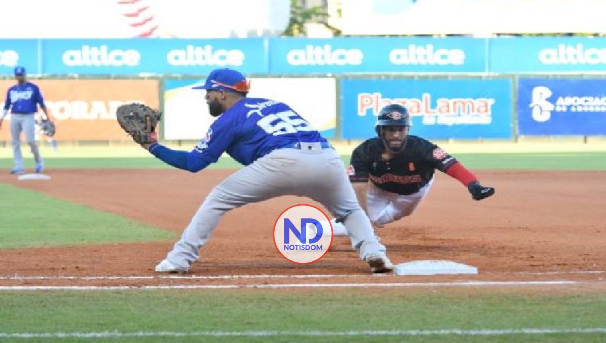 Licey derrota a los Leones; las Aguilas disponen de los Toros
