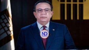 Galardonan Valdez Albizu como Gobernador de BC del Año 2021