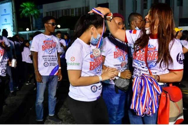 RD logró el título Guinness en baile bachata 4 BACHATA 1 RD logró el título Guinness en baile bachata