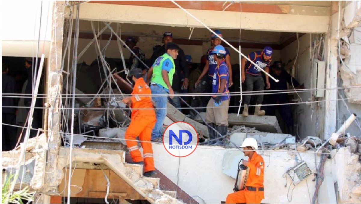 Al menos 10 muertos y decenas heridos explosión Karachi