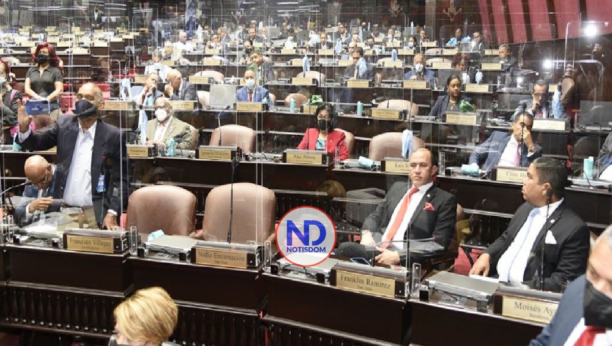 Los diputados aplazan hasta enero la votación del Código Penal
