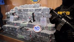 Confiscan 461 paquetes cocaína y arrestan a dos personas