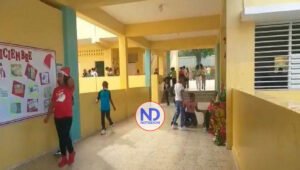 Lanzan bomba fabricación casera en escuela; dos niños afectados