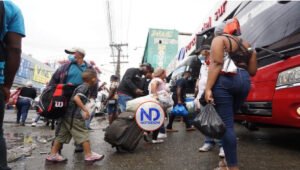 Aumenta el flujo de pasajeros en terminales autobuses del Sur