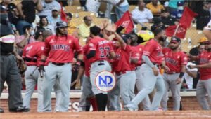 Leones vencen Aguilas; se colocan a un paso semifinal beisbol de RD