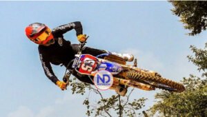 Piloto Manny Mora culmina 2021 como líder latino de motocross
