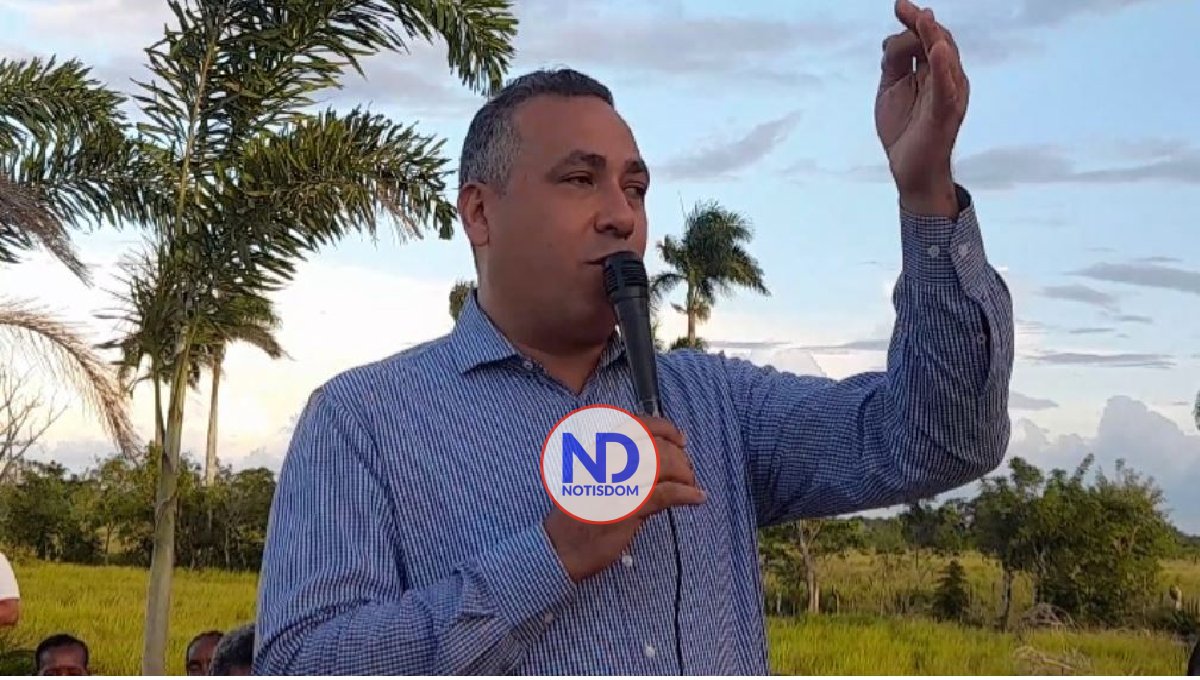 Alcalde: «A políticos no ayudan hay que caerles a machetazos”