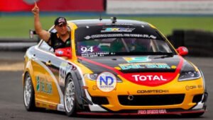 Fallece en Cleveland el piloto de autos dominicano Máximo Sarraf