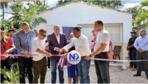 Ministerio de la Vivienda entrega casa a “La abuela pelotera”