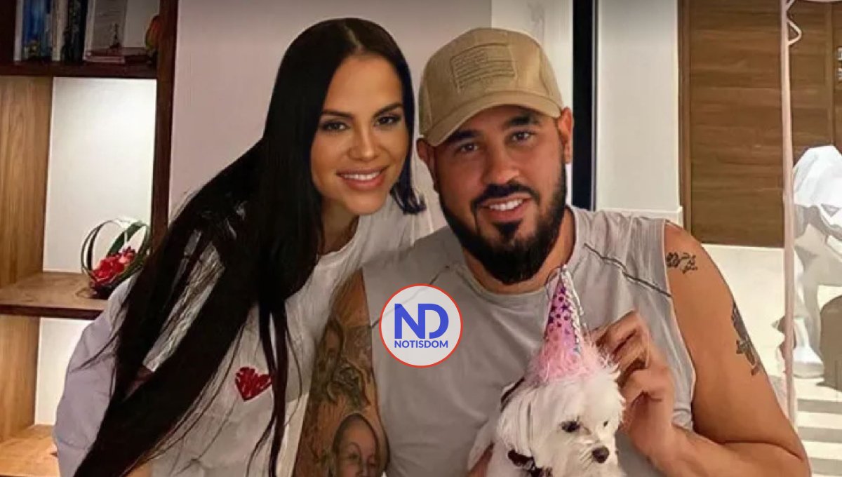 Pina y Natti Natasha afirman tenían un vuelo con aeronave que se accidentó