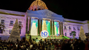 Abinader enciende luces y árbol de Navidad en los jardines del Palacio Nacional