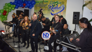 «La Mia Radio» celebra en grande fiesta navideña a sus empleados