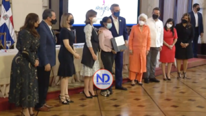 Abinader anuncia plan «Súper Emprendedoras» y da préstamos a 300 Mipymes de mujeres