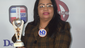 Reconocen a la diputada Servia Iris Familia por su labor en favor de la diáspora