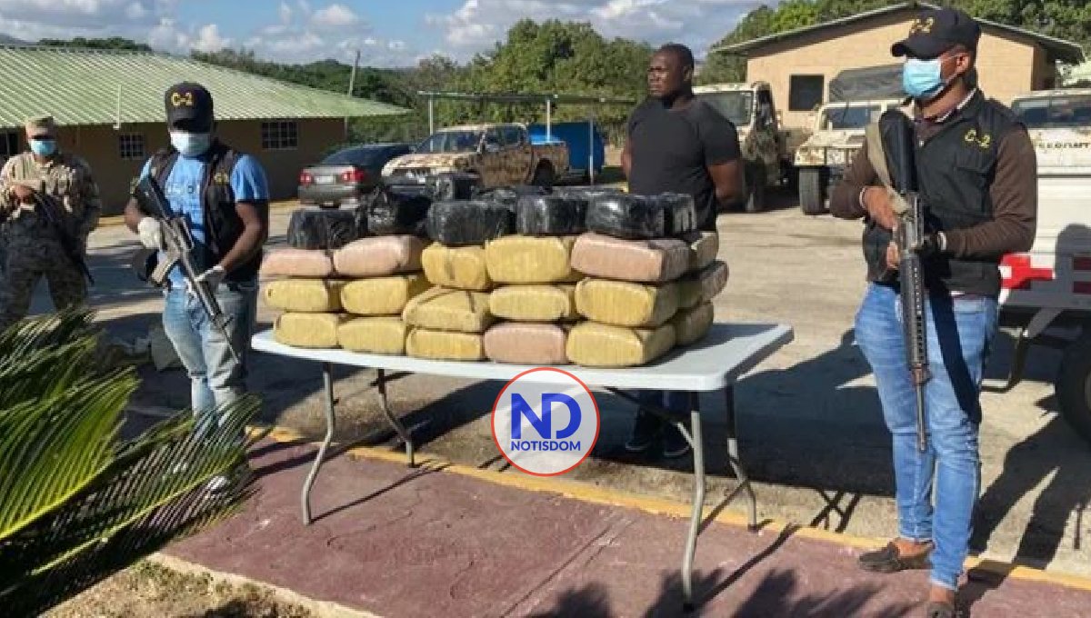 Detienen hombre con 41 pacas de marihuana