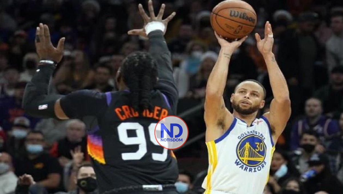 Stephen Curry y los Warriors desplazan a los Suns de la cima de la NBA