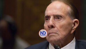 Muere candidato presidencial republicano del 1996, Bob Dole