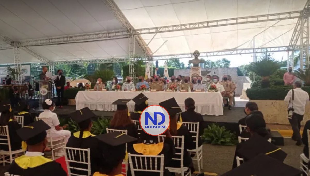 Fuerza Área y PN gradúan más 39,000 nuevos técnicos y auxiliares